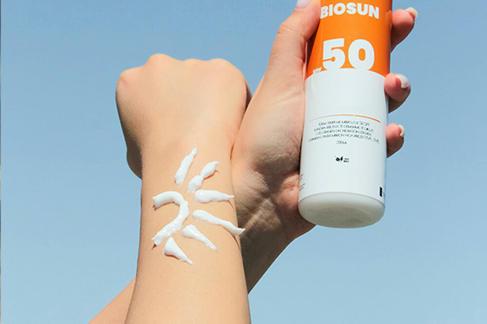 Chemical Sunscreen vs. Physical Sunscreen: Choosing the Right Protection for Your Skin